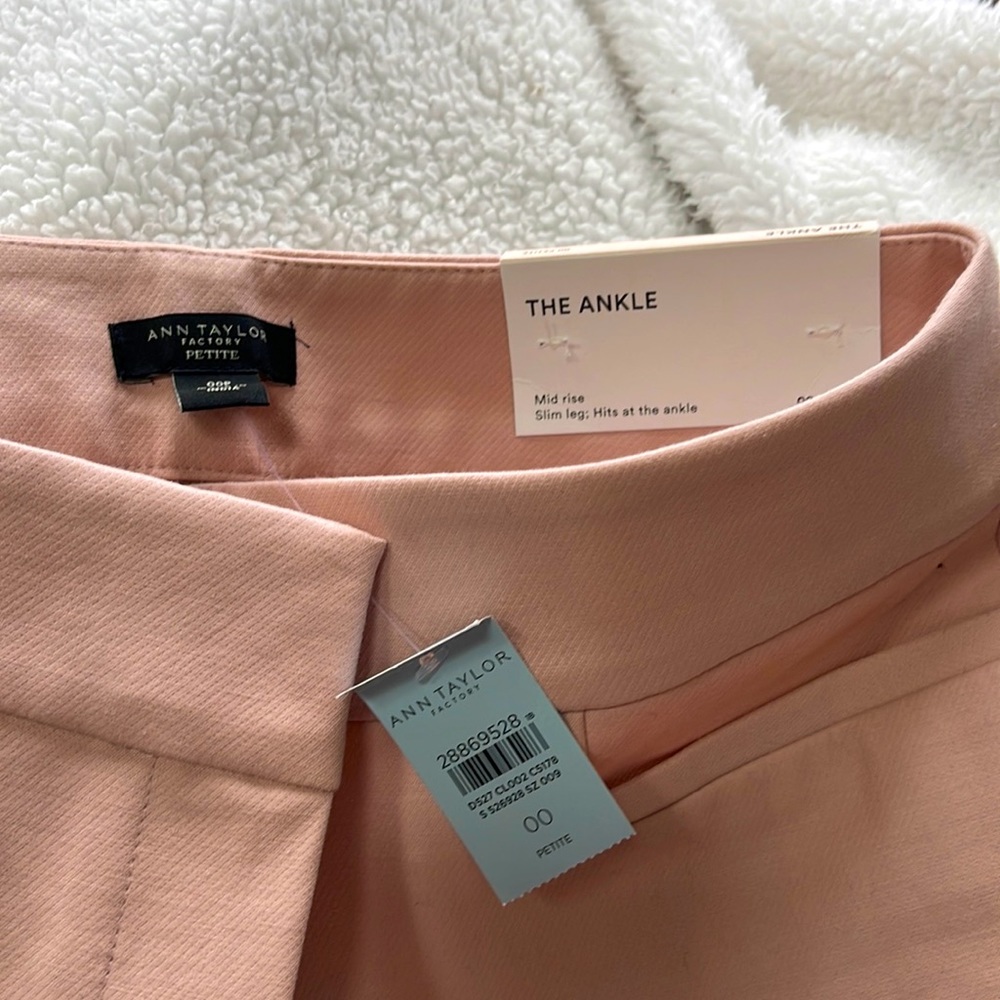 Ann Taylor Petite size 00 “The Ankle” mid rise trousers soft pink NWT